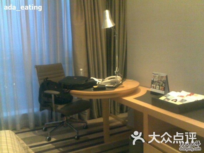 广州东圃合景福朋喜来登酒店书桌图片-北京高档型-大众点评网