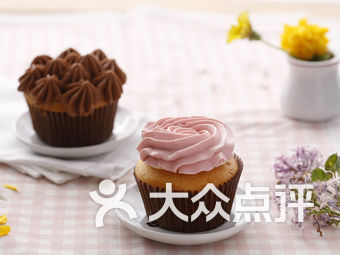 羊果汁蜜蜂蛋糕猜一成语_果汁简笔画