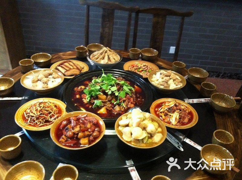 上里杨家-九大碗肥肠鹅图片-芦山县美食-大众点评网