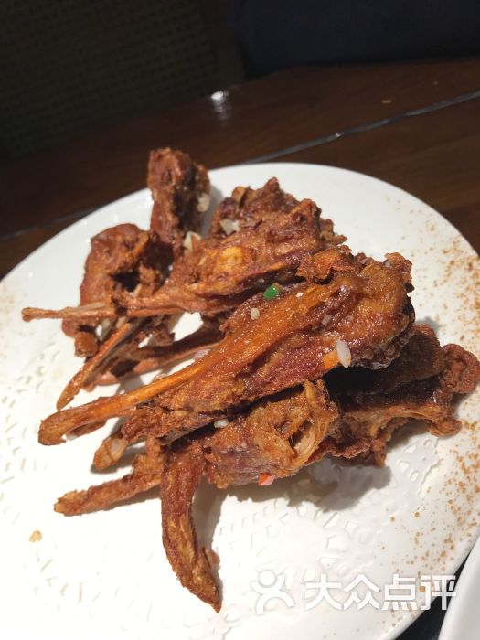 鸭下巴