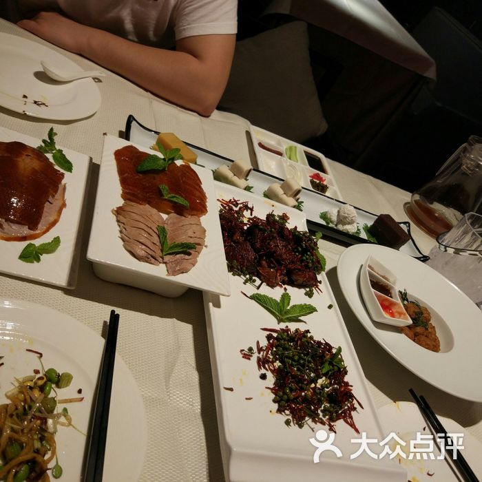 四季民福烤鸭店