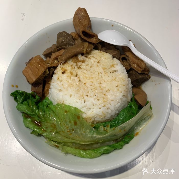 香港十三座(日月光店)牛杂饭图片