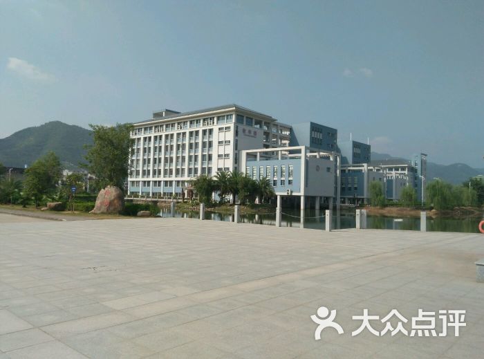 肇庆医学高等专科学校(鼎湖校区)图片 - 第4张