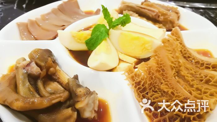 潮悦轩港式海鲜火锅卤味拼盘图片 - 第16张