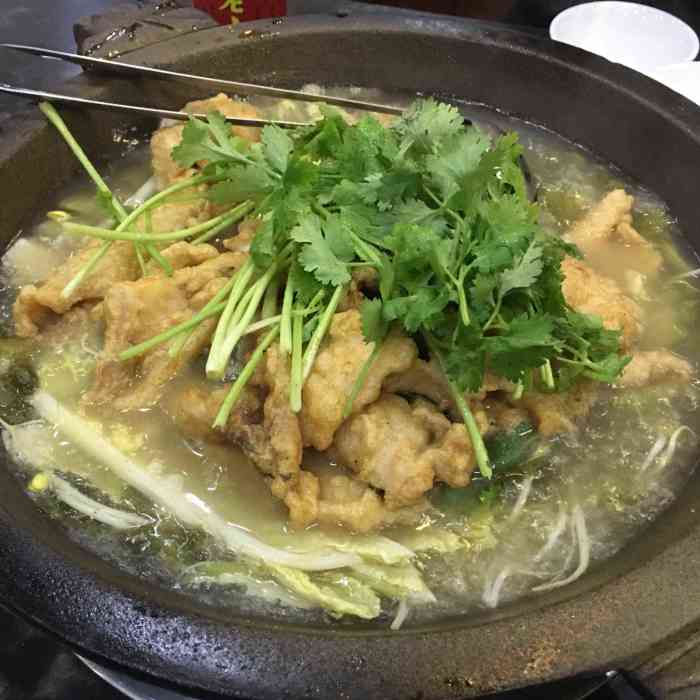 渝川楼石锅烤鱼(北湖店"好吃的 就是那个酥肉让我有点失望.