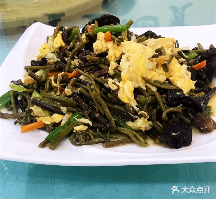 厥菜炒鸡蛋
