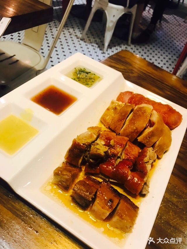 大咀港式茶餐厅(万达广场周浦店)-烧味拼盘图片-上海美食-大众点评网