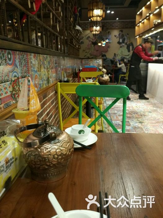 巴依老爷新疆美食餐厅(爱琴海购物公园店)图片 - 第1张