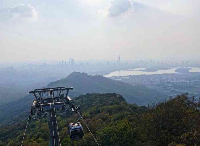 紫金山山顶公园