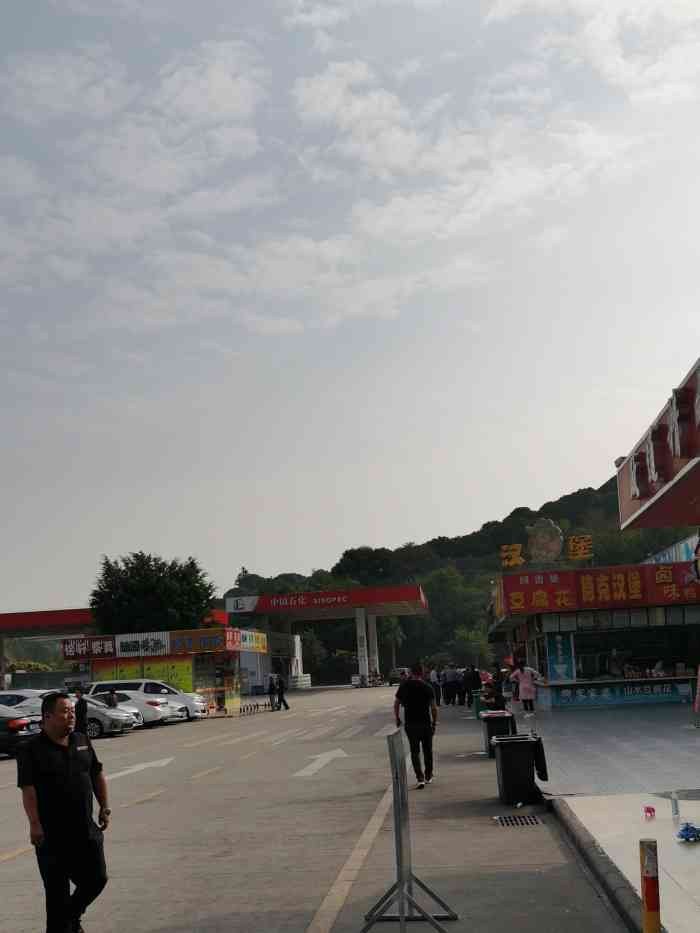 沥林服务区停车场-