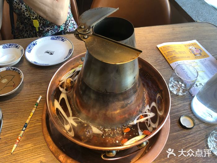 京涮铜锅涮肉(华贸店)老北京清汤锅底图片