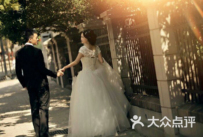 福州婚纱摄影工作室_福州金色童话儿童摄影(2)