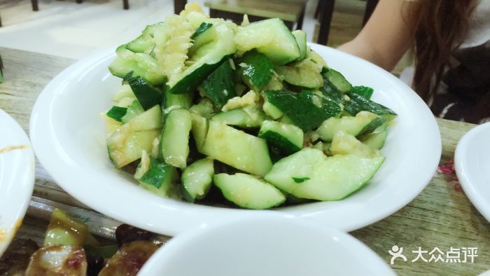 慕名而来,在嘈杂的夜市小吃街中原来还有这.