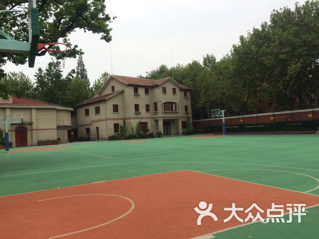 上海向明初级中学