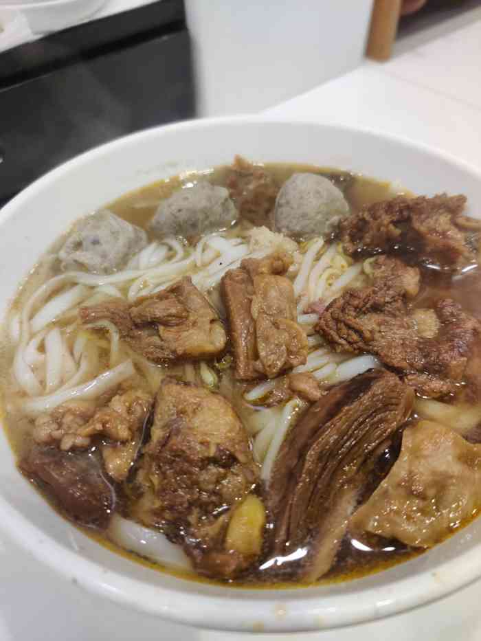 牛鲜馆(牛杂牛腩粿条汤-东华西路店)