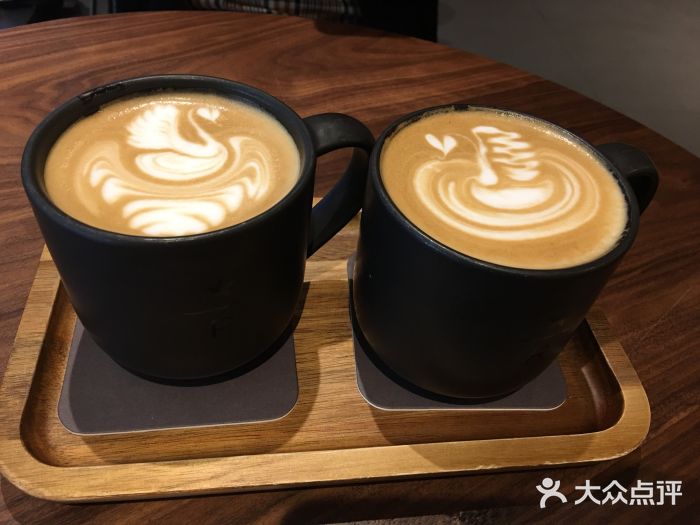 星巴克臻选(世茂广场店)烟熏司考奇拿铁图片