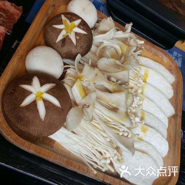 av活菜烤肉菌菇拼盘图片 - 第2张
