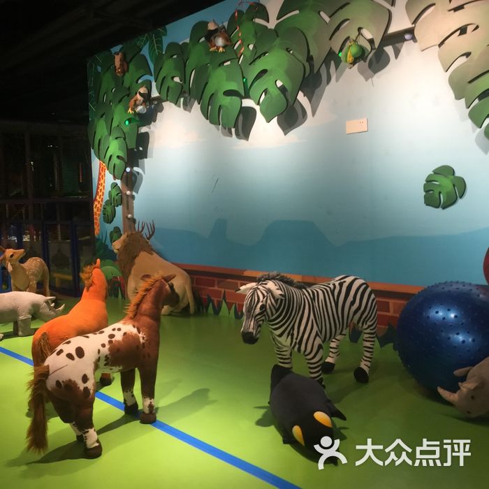 波比一号丛林探险儿童乐园