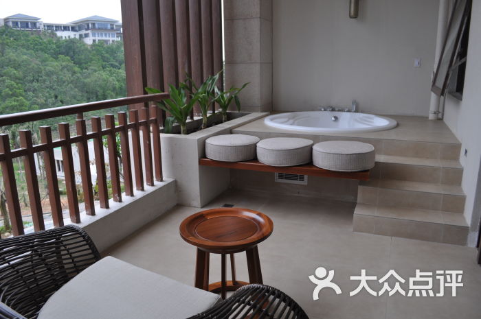 国宾主楼温泉房温泉泡池