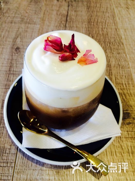 麦隆咖啡mellower coffee(虹桥天地店)-玫瑰鲜奶