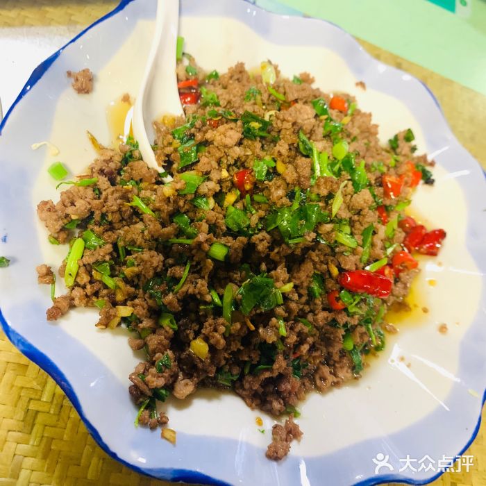 小米辣炒牛肉沫