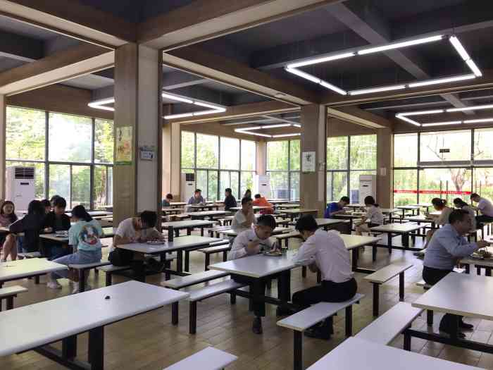 上海立信会计金融学院第一食堂