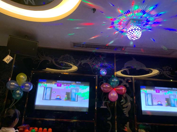 海豚音氧吧量贩式ktv-"趁着老大的生日 又到了一年一.