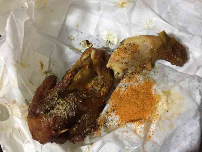 华莱士·全鸡汉堡(德清兴康店)-"垃圾店,很脏!做的.