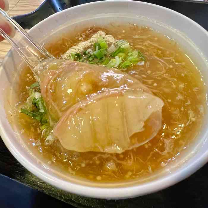 食盈碗仔翅(西华路店"地头虫辉哥说这里的碗仔翅很好吃 叫我怎.