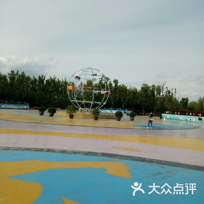 龙沙动植物园
