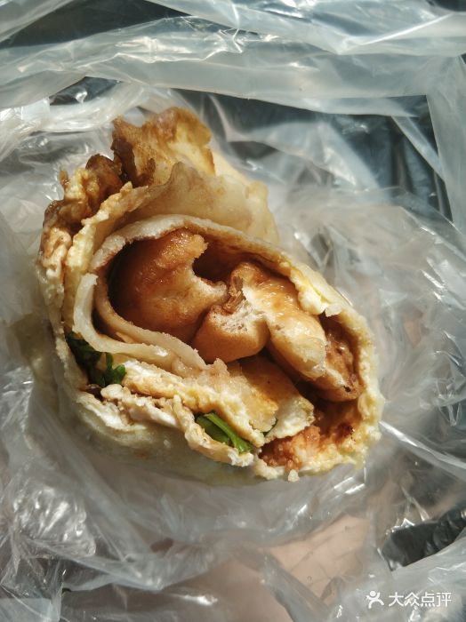 刮台风也要来吃的许阿姨鸡蛋饼!刮风下雨阿.