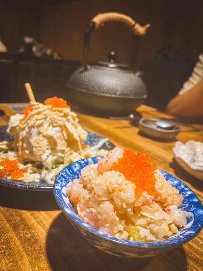 虎白料理(江汉路店)-"在口碑上团了一张66双人餐的劵,然后就来.