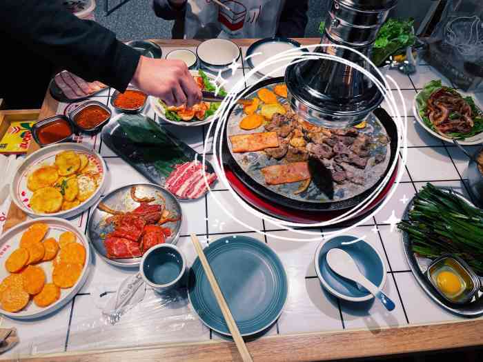 酒拾烤肉(大悦城店)-"[薄荷]环境:在大悦城d区七楼,是