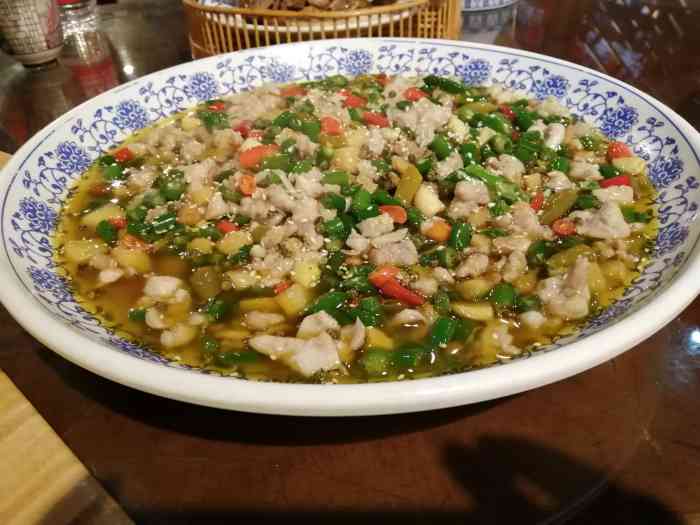 杨记隆府(解放碑总店「民国霸王兔」兔肉很嫩,我们两个人点的.