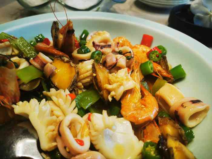 铭家小院私家菜(高新店)-"环境不错,非常正宗的青岛菜
