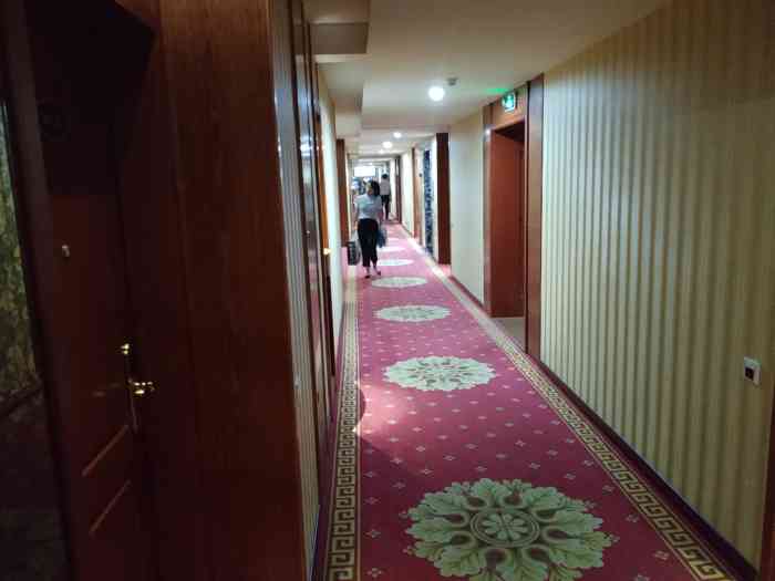 九龙湾大酒店-"酒店环境超级优美,太平峪里,释怀解压的好.