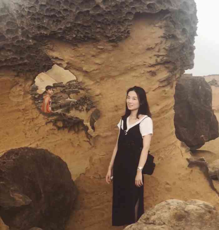 女王头-"台湾行第一站,野柳地质公园,女王头像是招.