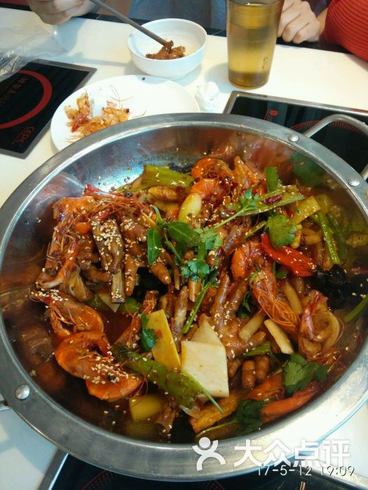 干锅凤爪虾