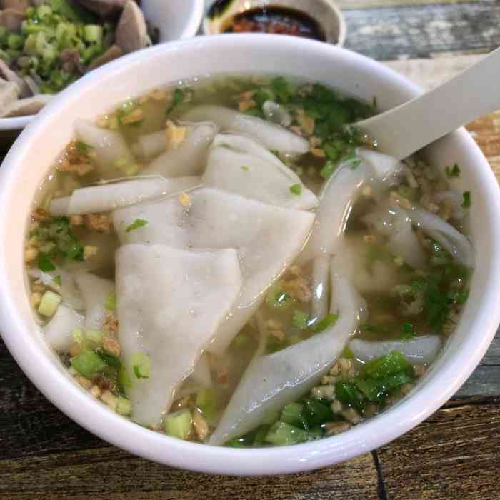 潮汕洪阳粿汁-"真物美价廉.十块钱的汤粿条,肉和粉肠.