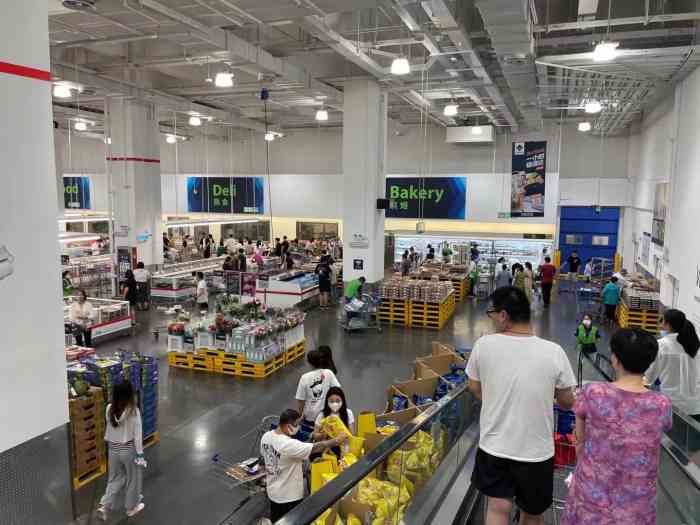 山姆会员商店(邻瑞广场店)-"苏州山姆超市 是会员制超市 年费150元.