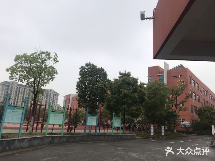 无锡市育英锦园实验小学图片