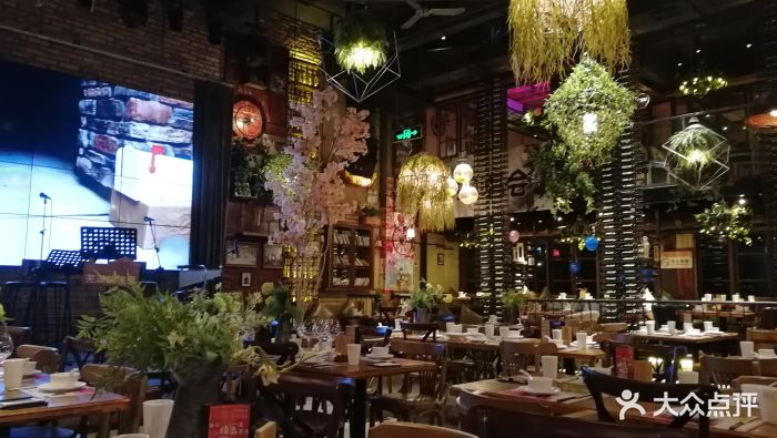 胡桃里音乐酒馆(八佰伴广场店)-图片-芜湖美食-大众