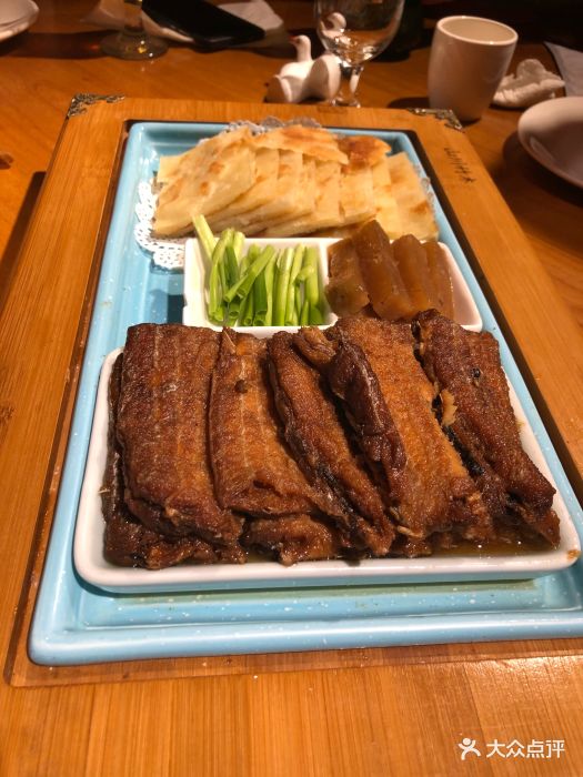 京味斋烤鸭店(劲松店)老城酥带鱼卷饼图片 第2张