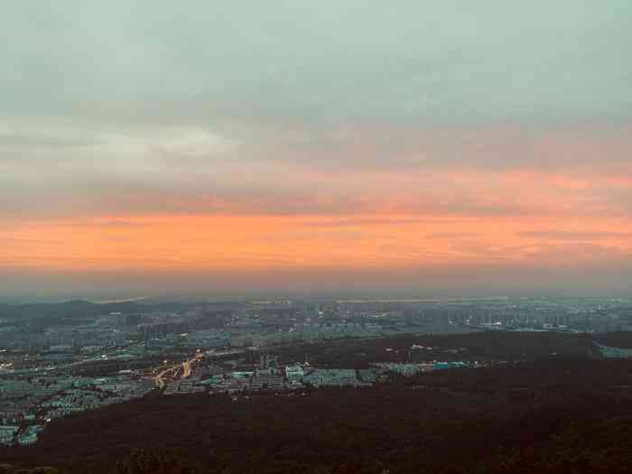 紫金山山顶公园