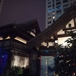 银泰秀酒吧人均消费_酒吧图片喝酒真实照片