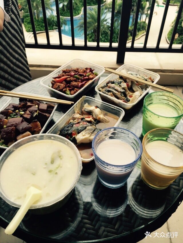 看到网上点评去的,住横琴湾吃饭太贵,只能.-挚