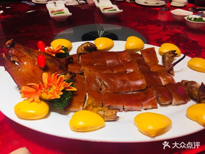 观海海鲜酒楼(宝安店)烤乳猪图片 第5张