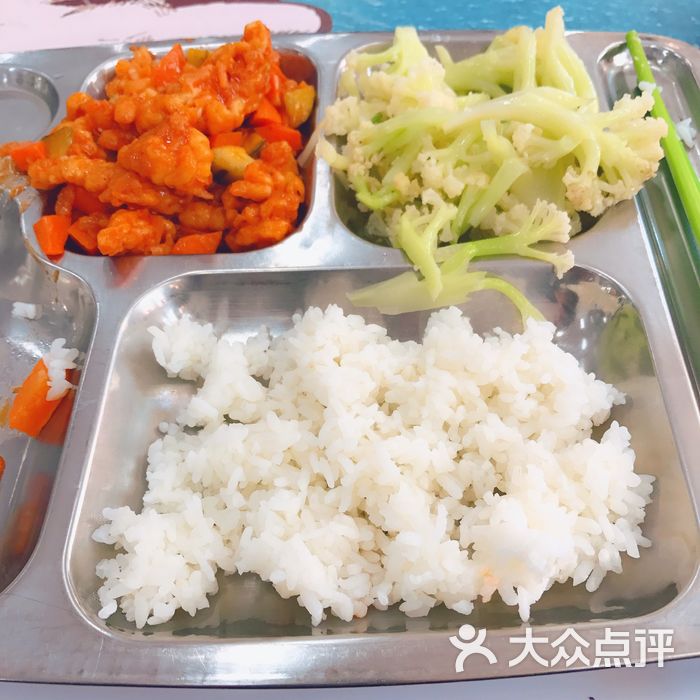 北京外国语大学东院食堂