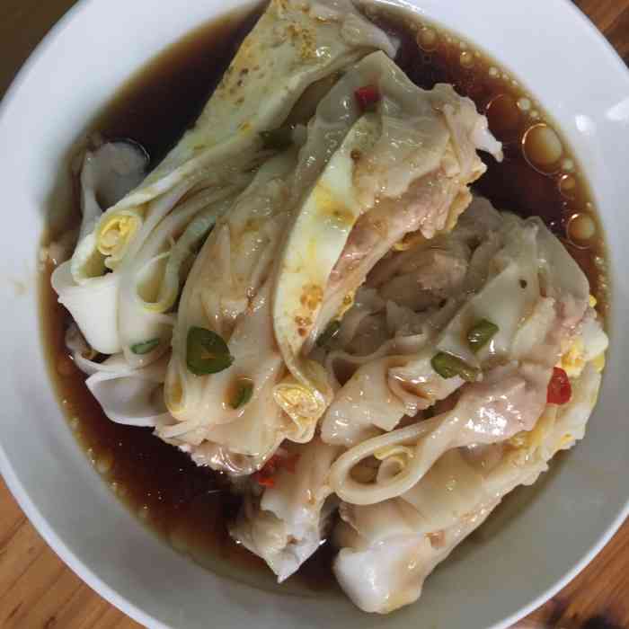 信宜食惯嘴粥粉店"味道非常的好,经常去吃.就是信宜家乡味道.