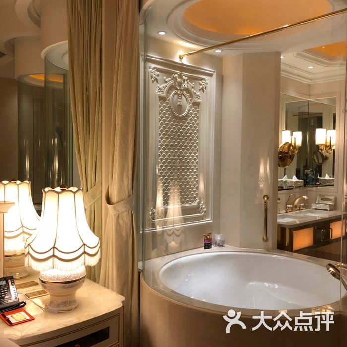 无锡白金汉爵大酒店
